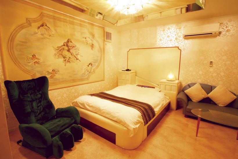 Room 011