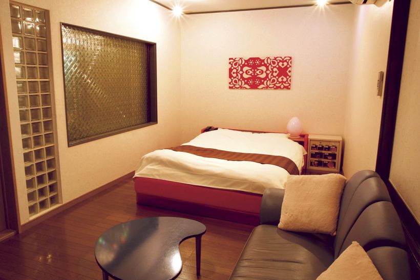 Room 004