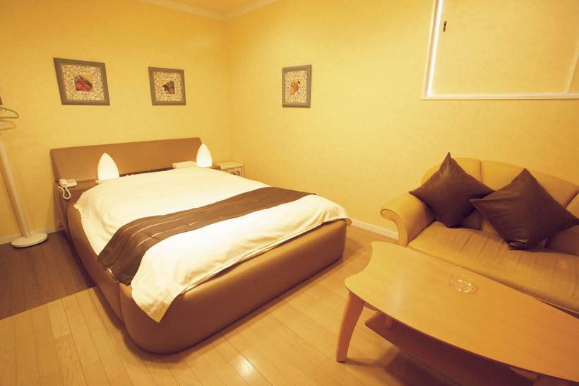 Room 008